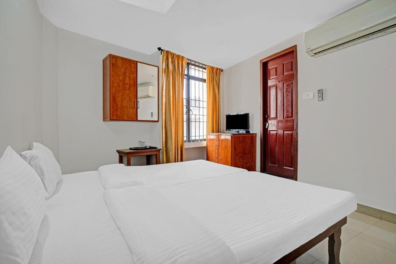 Collection O Aramam Executive Inn Kochi Εξωτερικό φωτογραφία